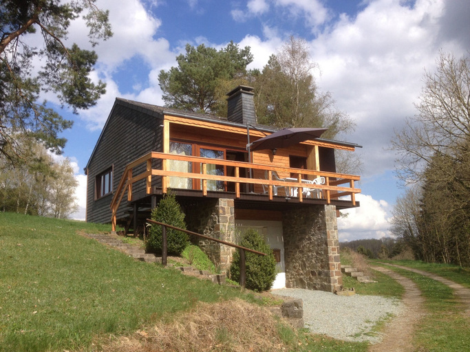 Very welcoming and cosy chalet, Namur