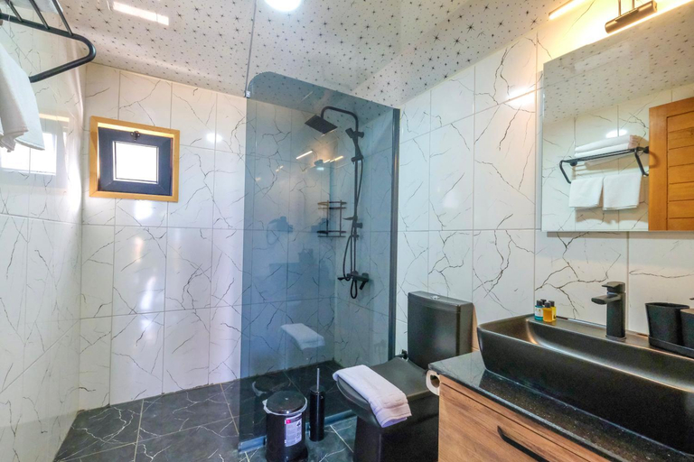 Bathroom 5, Kas Konak Bungalow, Kaş