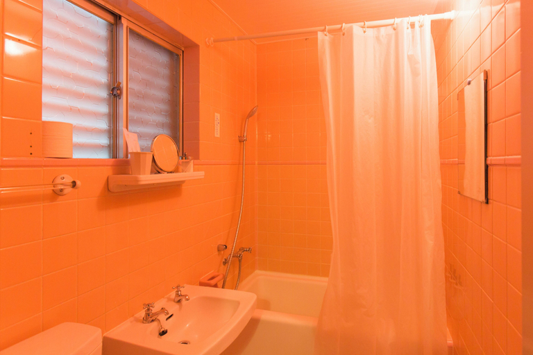 Bathroom 5, Spice Motel Okinawa, Kitanakagusuku