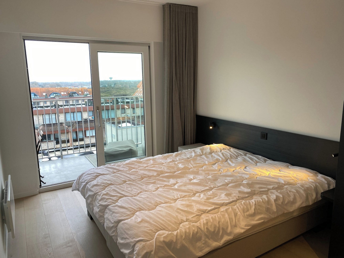 Bedroom 3, Apartment in Nieuwpoort with Sea Views, West-Vlaanderen