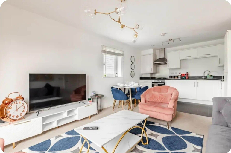 Others 5, Stunning Modern Apartment in Rochester, England, Medway