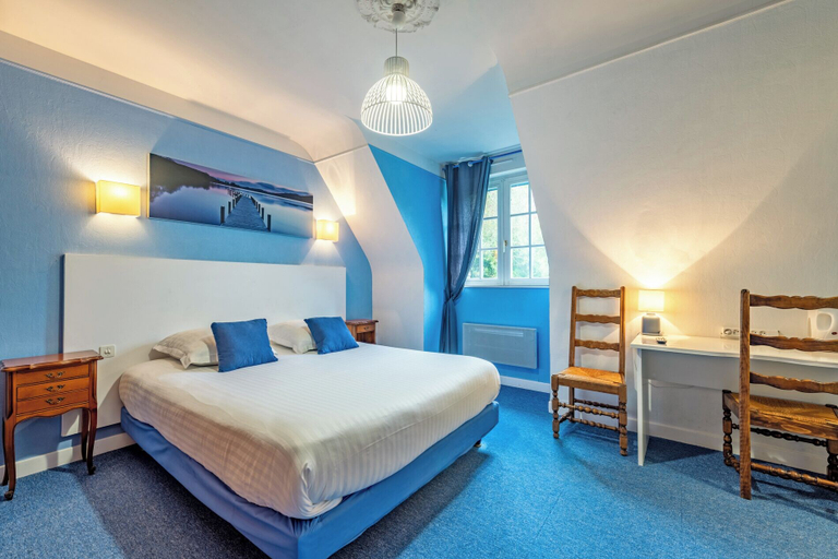 Bedroom 3, Hotel De la Corniche, Finistère