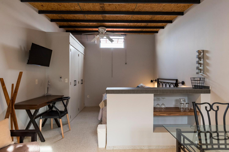 Others 4, Casa Murmullos, Guadalajara