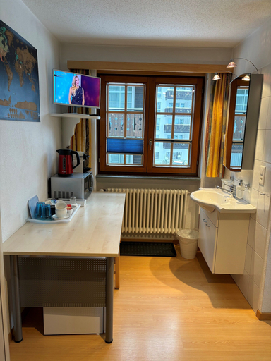 Others 5, Chalet Medi, Visp