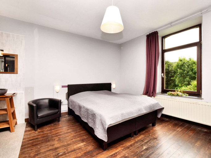 Bedroom 3, Lierneux Forest View Lodge, Liège