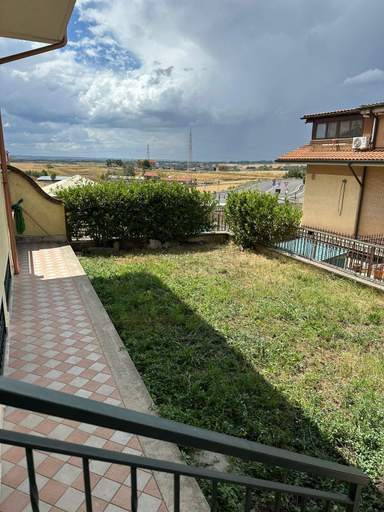 Others 5, Villa Sole, Rome