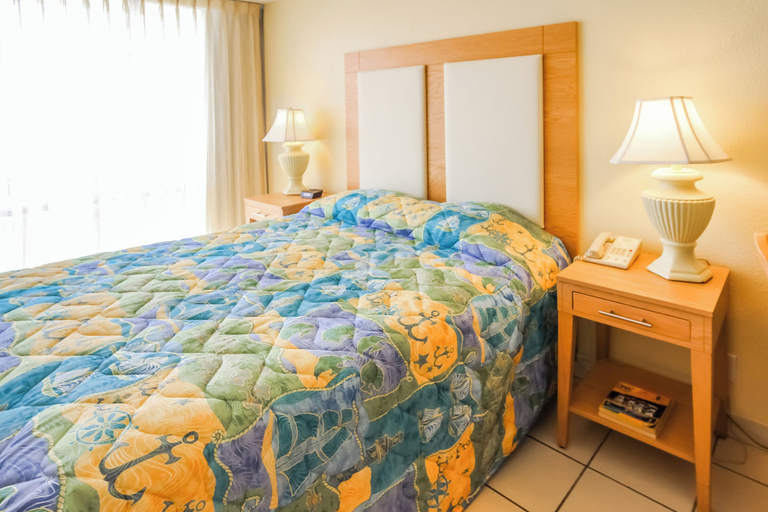 Bedroom 3, Royale Beach and Tennis Club, Cameron