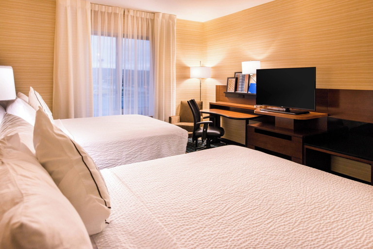 Bedroom 3, Fairfield Inn & Suites Utica, Oneida