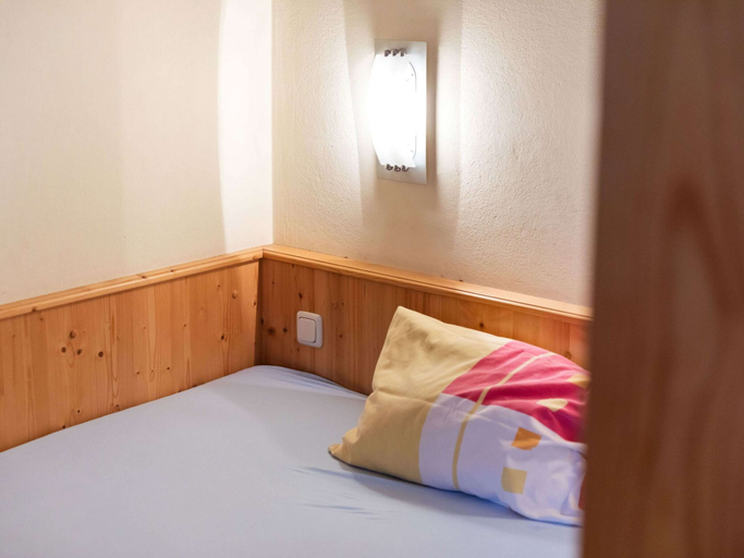 Bedroom 4, Apartment in Saalbach-hinterglemm, Zell am See