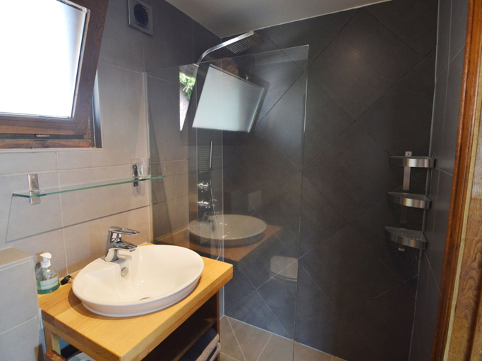 Bathroom 3, Comfortable Home with Sauna, Hainaut