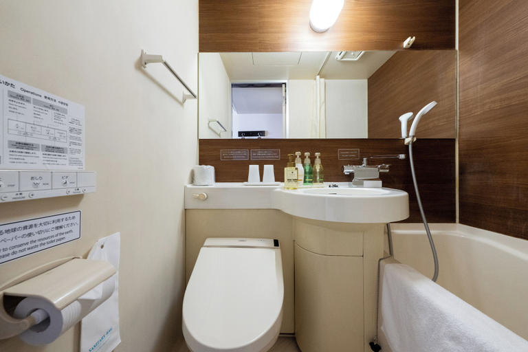 Bathroom 5, Hotel Matsumoto Yorozuya, Matsumoto