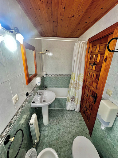 Bathroom 3, Hotel Rural La Posada El Sestil, Cantabria