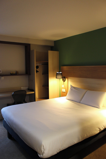 Bedroom 5, greet Hotel Dijon Sud Longvic, Côte-d'Or