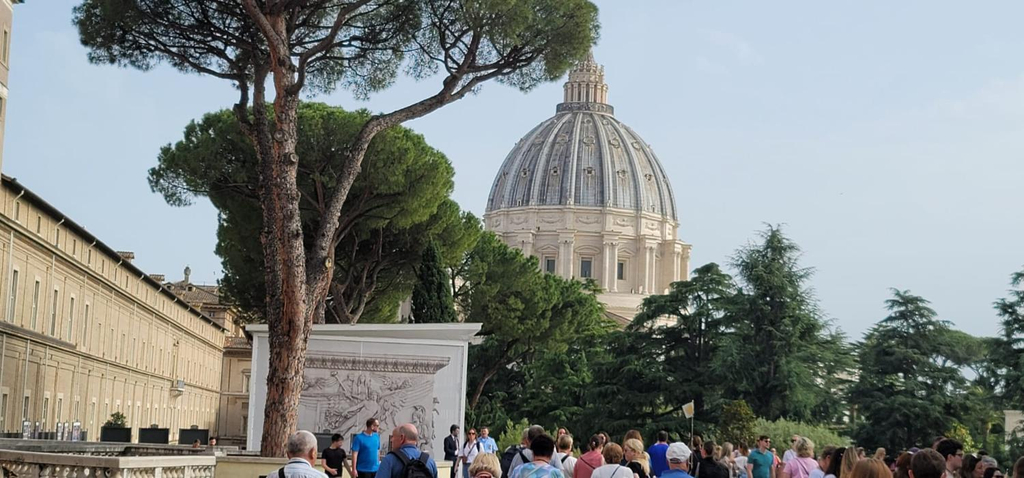 Others 4, Casa Di Lella, a due passi dal Vaticano, Rome