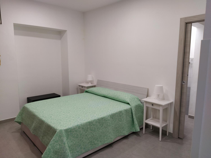 Bedroom 3, Perla del sud, Syracuse
