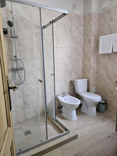Bathroom 3, ElStefanino House, Tuzla