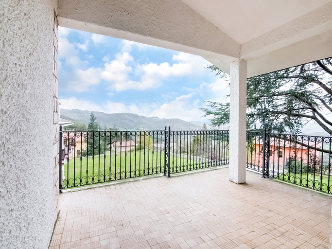 Balcony 3, Holiday Home in Sarnano Near Sibillini Mountains, Macerata