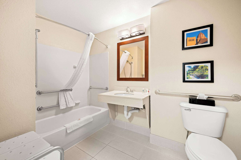 Bathroom 4, Comfort Inn & Suites Decatur Forsyth, Macon