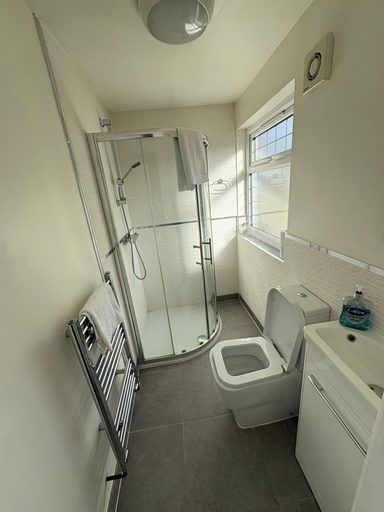 Bathroom 3, Large 8 Bedroom House in Edgbaston, Birmingham