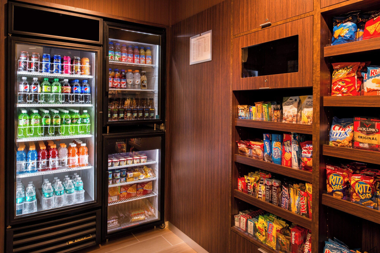 Food & Drinks 5, Fairfield Inn & Suites Utica, Oneida