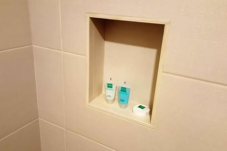 Bathroom 14