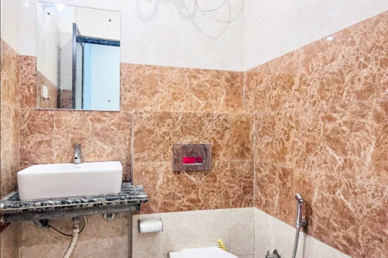 Bathroom 4, Anantham Rishikesh, Garhwal