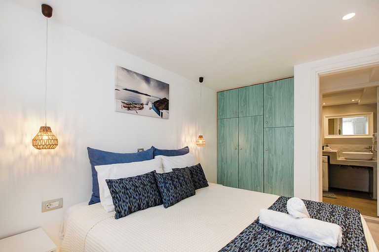 Bedroom 2, Santorini Villatzio Suites, South Aegean