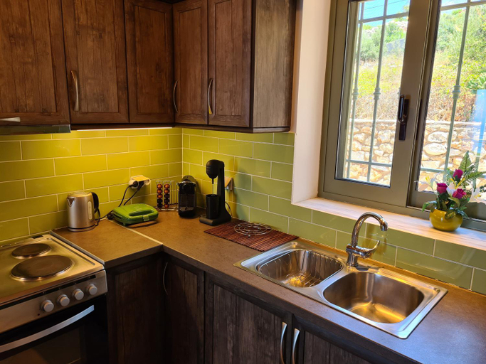 Others 4, Leopolis Villas, Peloponnese