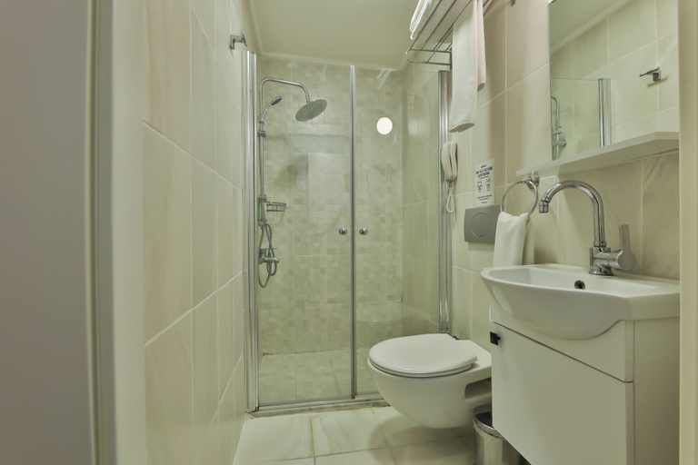 Bathroom 5, EA Exclusive Hotel, Beyoğlu