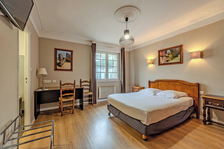 Bedroom 3, Hotel De la Corniche, Finistère