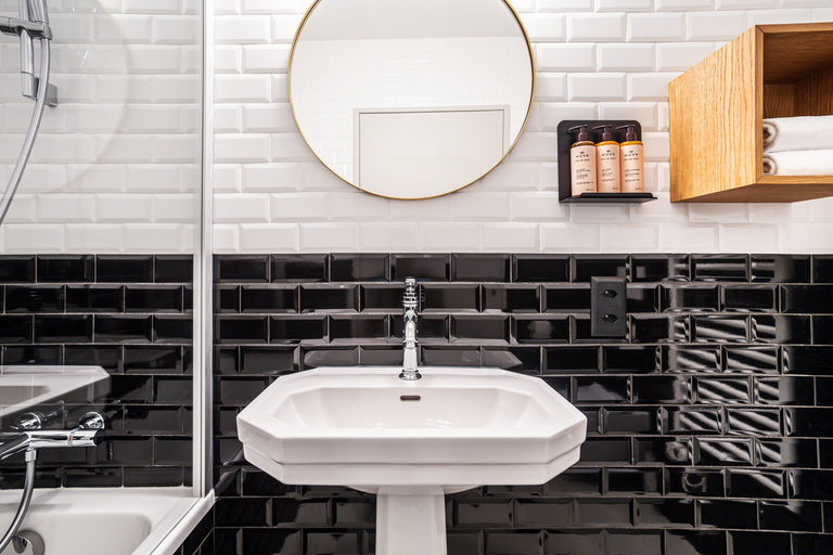 Bathroom 4