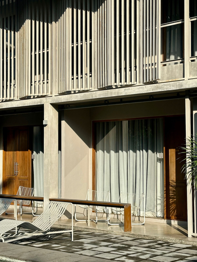 Exterior & Views 2, SUNKISS pool.bed.cafe, Taling Chan