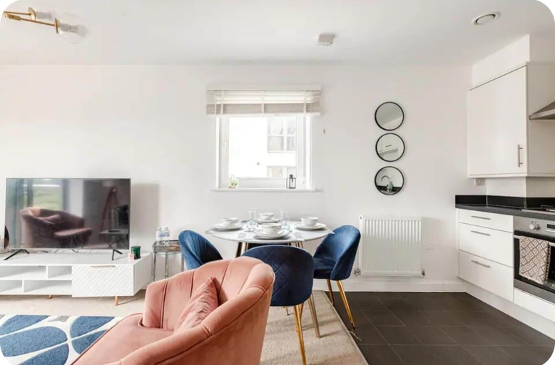 Others 4, Stunning Modern Apartment in Rochester, England, Medway