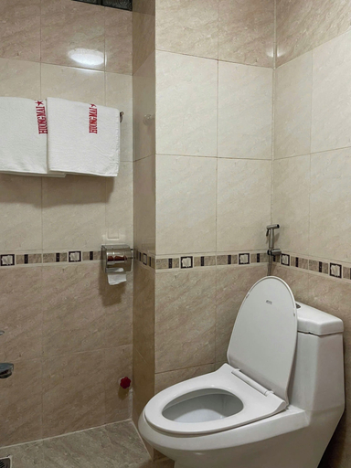 Bathroom 5, Huong Mai 2 Hotel, Phú Nhuận