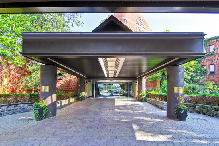 Exterior & Views, Delta Hotels by Marriott Toronto East, Toronto