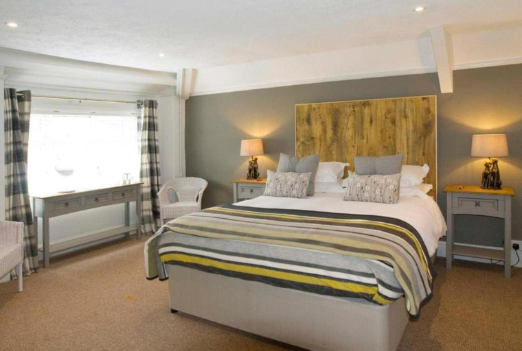 Others 5, Hunters Lodge Inn, Devon