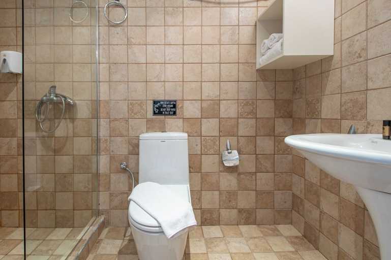 Bathroom 3, Assa Maris Beach Hotel, Central Macedonia
