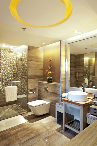 Bathroom 14