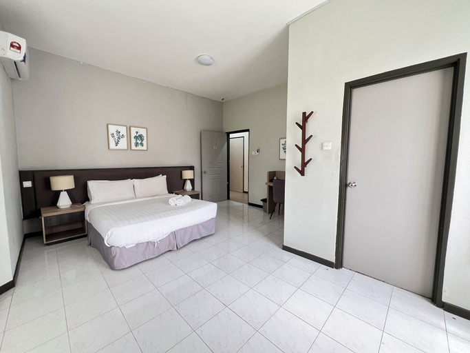 Bedroom 9