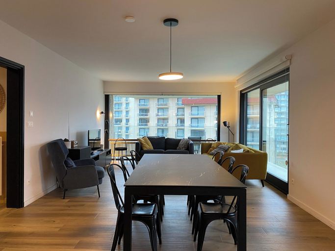 Others 3, Apartment in Estartit With sea Beach, West-Vlaanderen