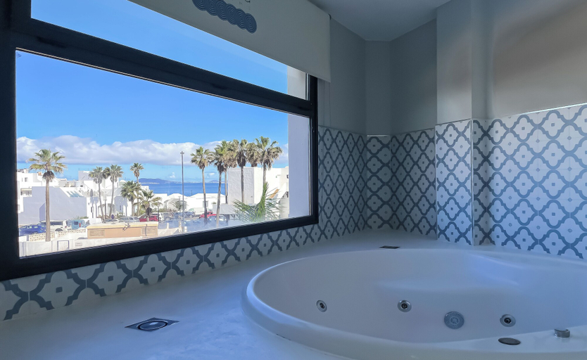Bathroom 5, Corralejo Surfing Colors Hotel&Apartments, Las Palmas