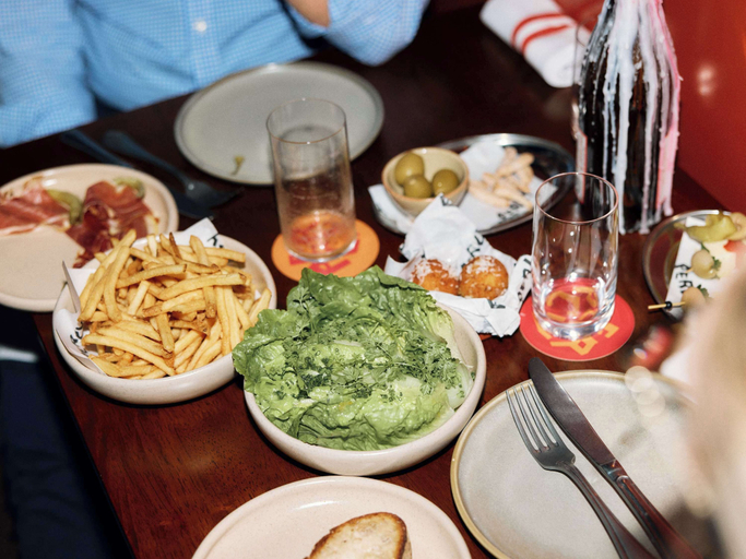 Food & Drinks 11