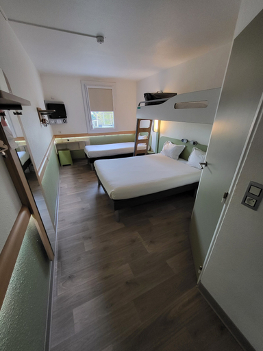 Bedroom 3, ibis budget Marseille la Valentine, Bouches-du-Rhône