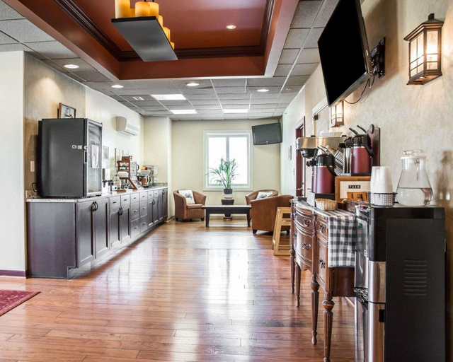 Food & Drinks 5, Island Inn & Suites, an Ascend Collection Hotel, Saint Mary's
