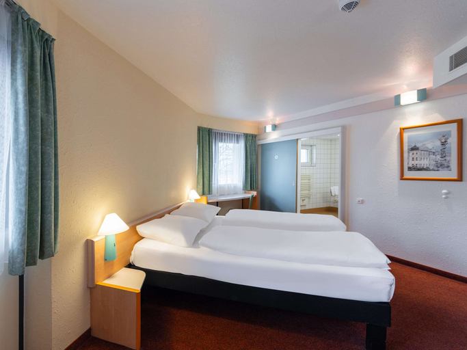 Bedroom 12
