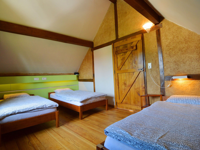 Bedroom 2, Comfortable Home with Sauna, Hainaut