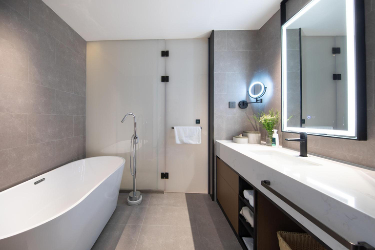 Bathroom 3, Atour Hotel Shanwei High-speed Railway Station Binhai Park, Shanwei