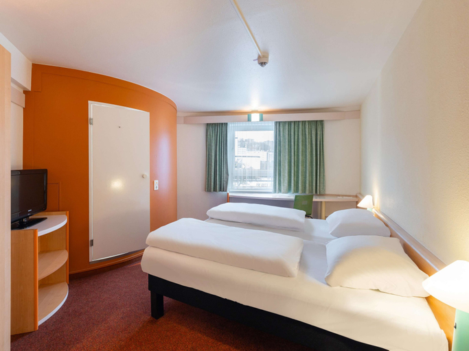 Bedroom 10