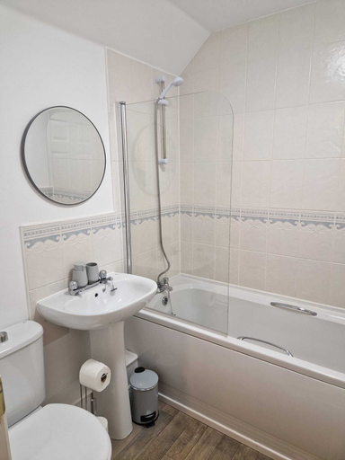 Bathroom, Mayflower Coach House, Herefordshire