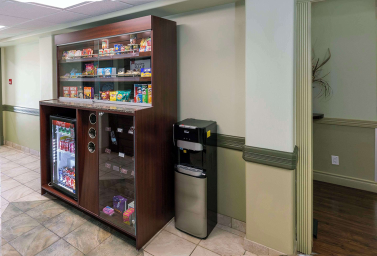 Food & Drinks 5, Quality Inn & Suites, Division No. 13